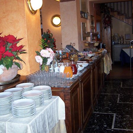 Hotel Bucaneve Bardonecchia Esterno foto