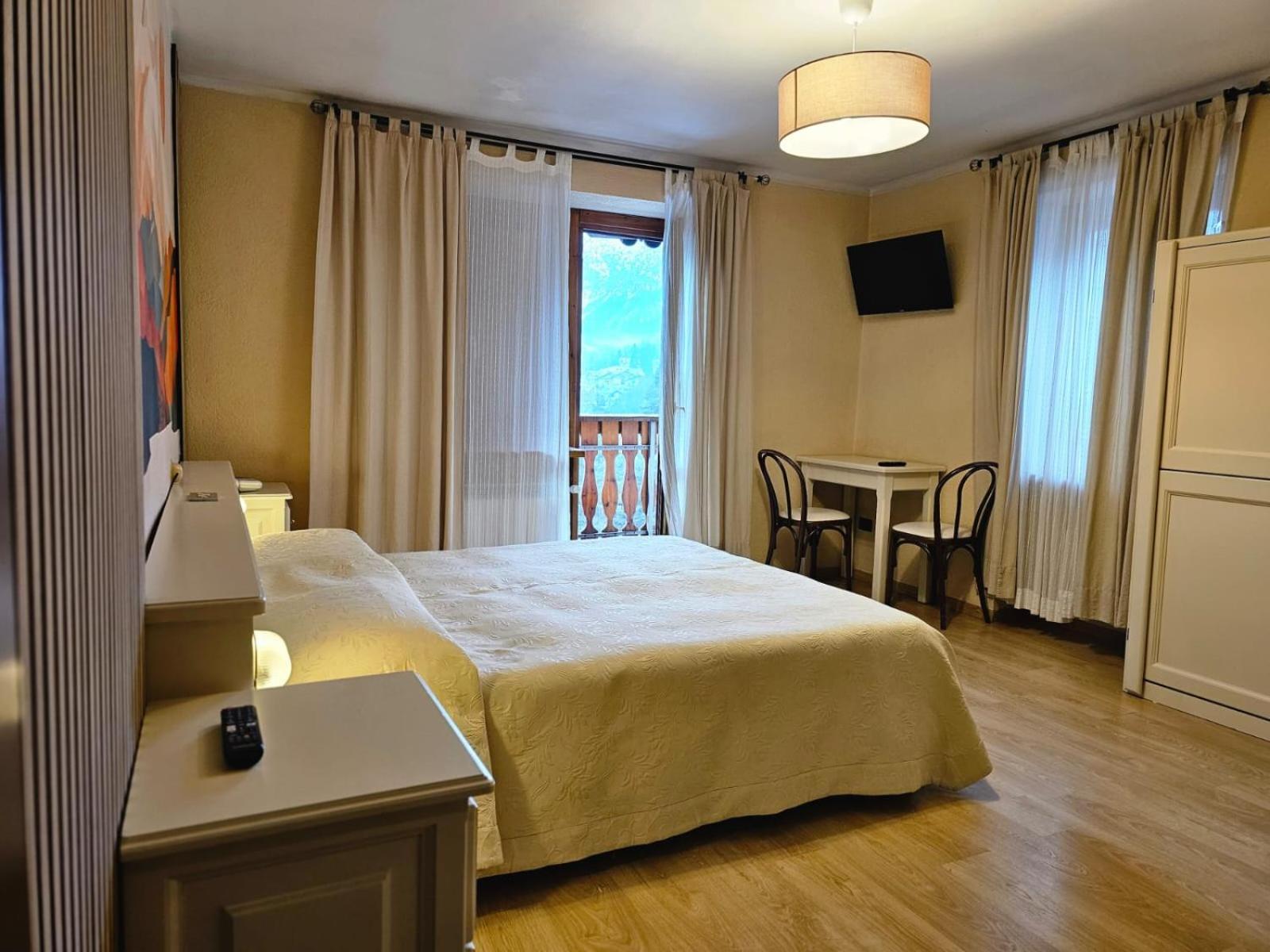 Hotel Bucaneve Bardonecchia Esterno foto