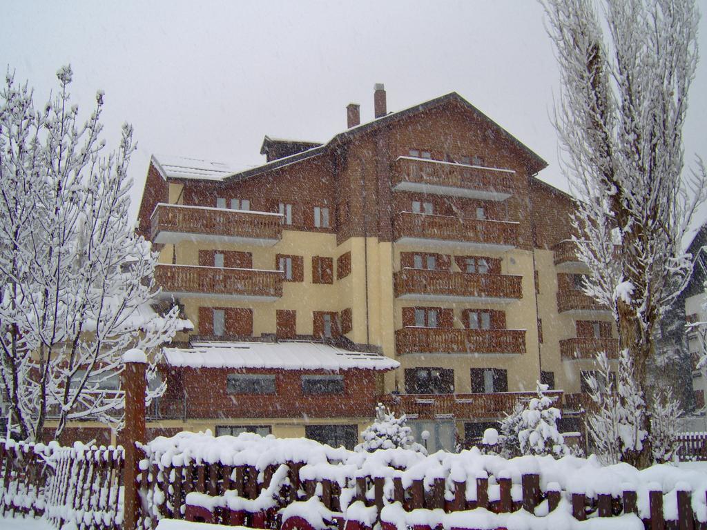 Hotel Bucaneve Bardonecchia Esterno foto