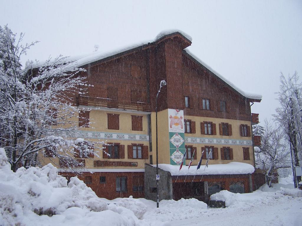 Hotel Bucaneve Bardonecchia Esterno foto