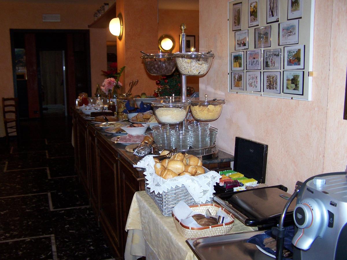 Hotel Bucaneve Bardonecchia Esterno foto