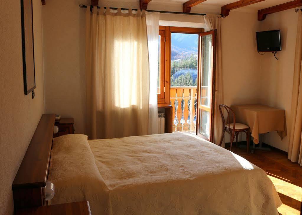 Hotel Bucaneve Bardonecchia Esterno foto